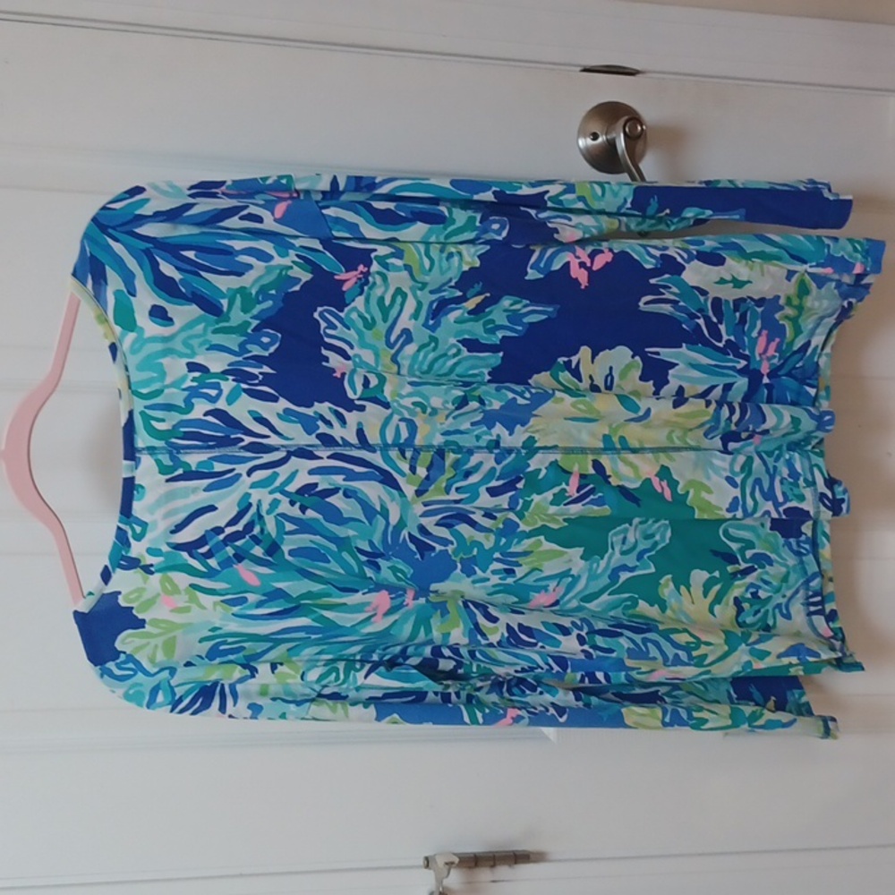 Lilly Pulitzer Luxletic Blue and Green Patterned V- neck Top - Picture 2 of 3